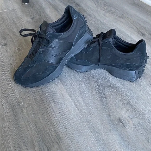 NEW BALANCE 327 ‘BLACK’ - MEN’S 9 TRIPLE BLACK SUEDE LEATHER SNEAKERS